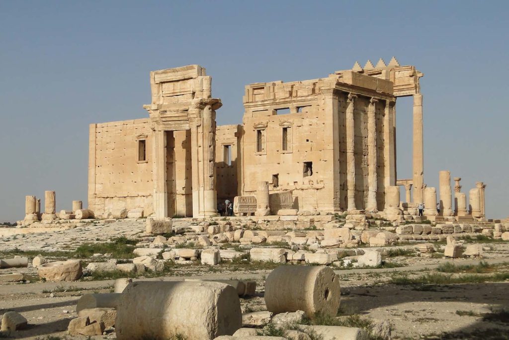 Temple_of_Bel_Palmyra_02-cropped
