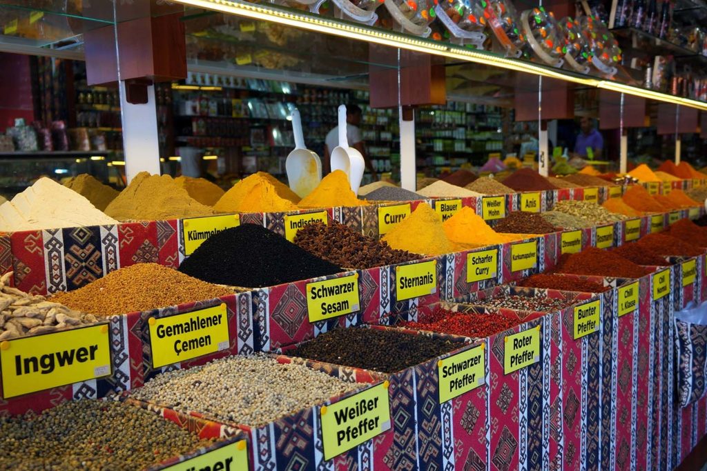 city-shop-food-pepper-vendor-bazaar-346945-pxhere.com-cropped